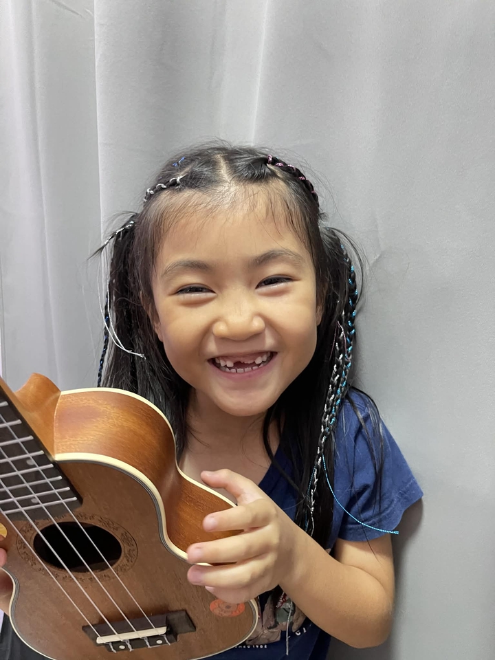 Ukulele class 10